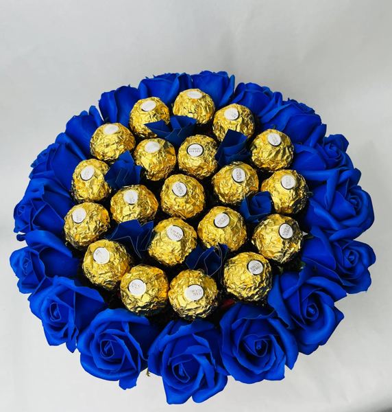 букет Синее золото Ferrero Rocher NatalyCake